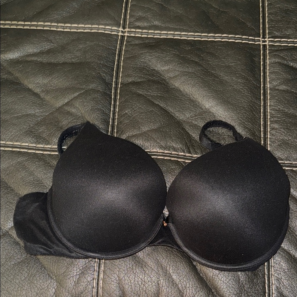 Victoria's Secret Body By Victoria Perfect Shape Bra in Black